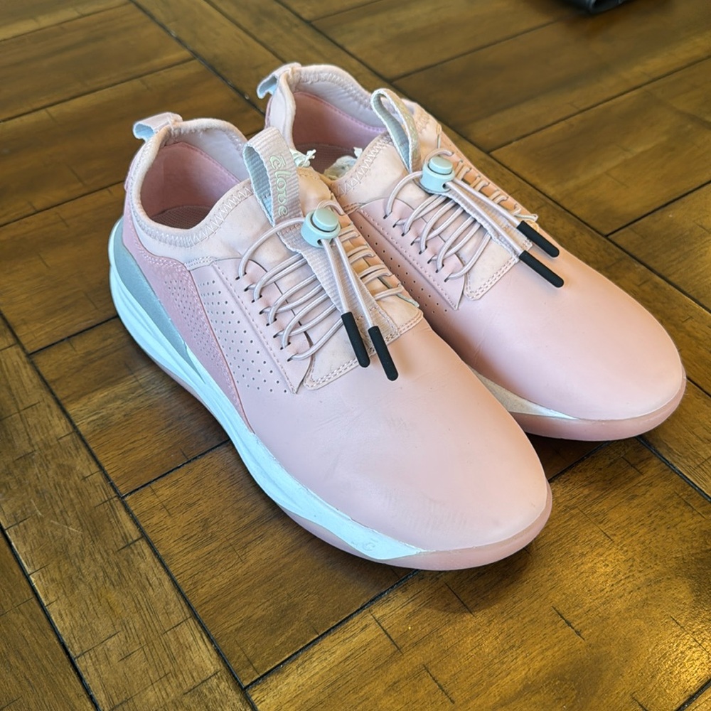Clove Rare color Nursing Shoes